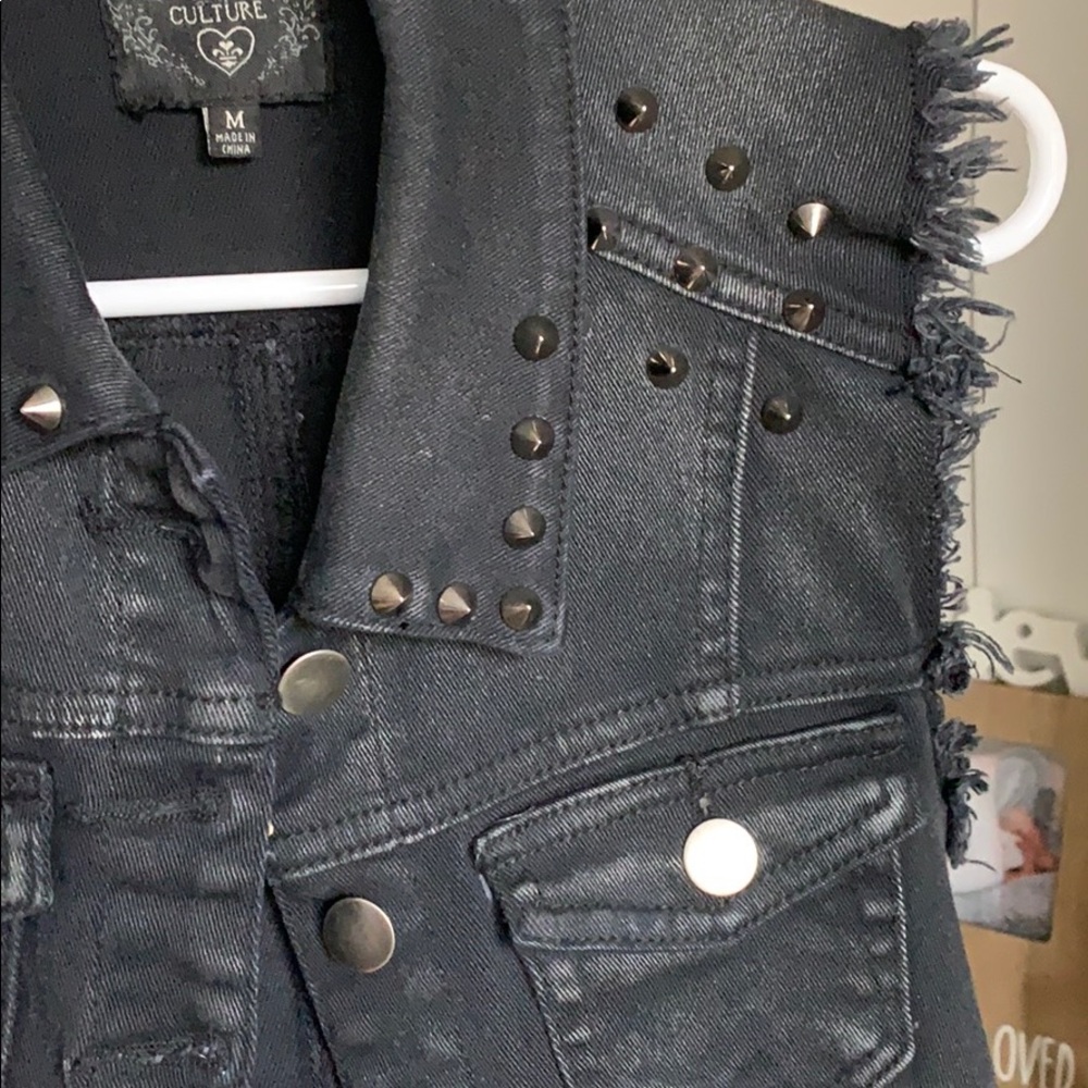 Rustic Vest - Picture 3 of 4